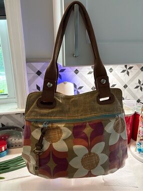 Fossil Key Floral Shoulder Bag EUC